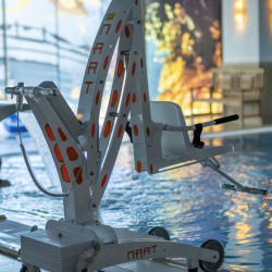 Siège ascenceur PMR de piscine mobile - MobiAccessPool