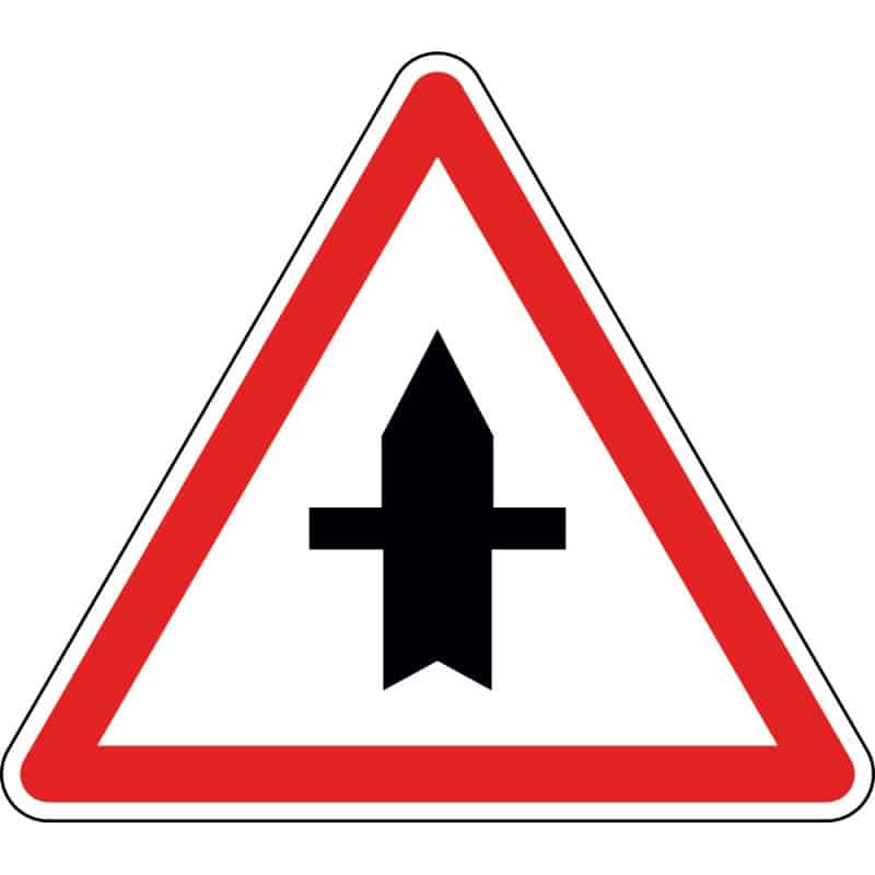 Panneau AB2 Intersection à priorité ponctuelle
